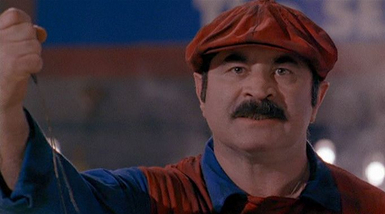 Bob-Hoskins-as-Super-Mario-560