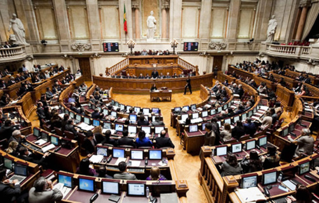 2012-02-14-parlamento_118